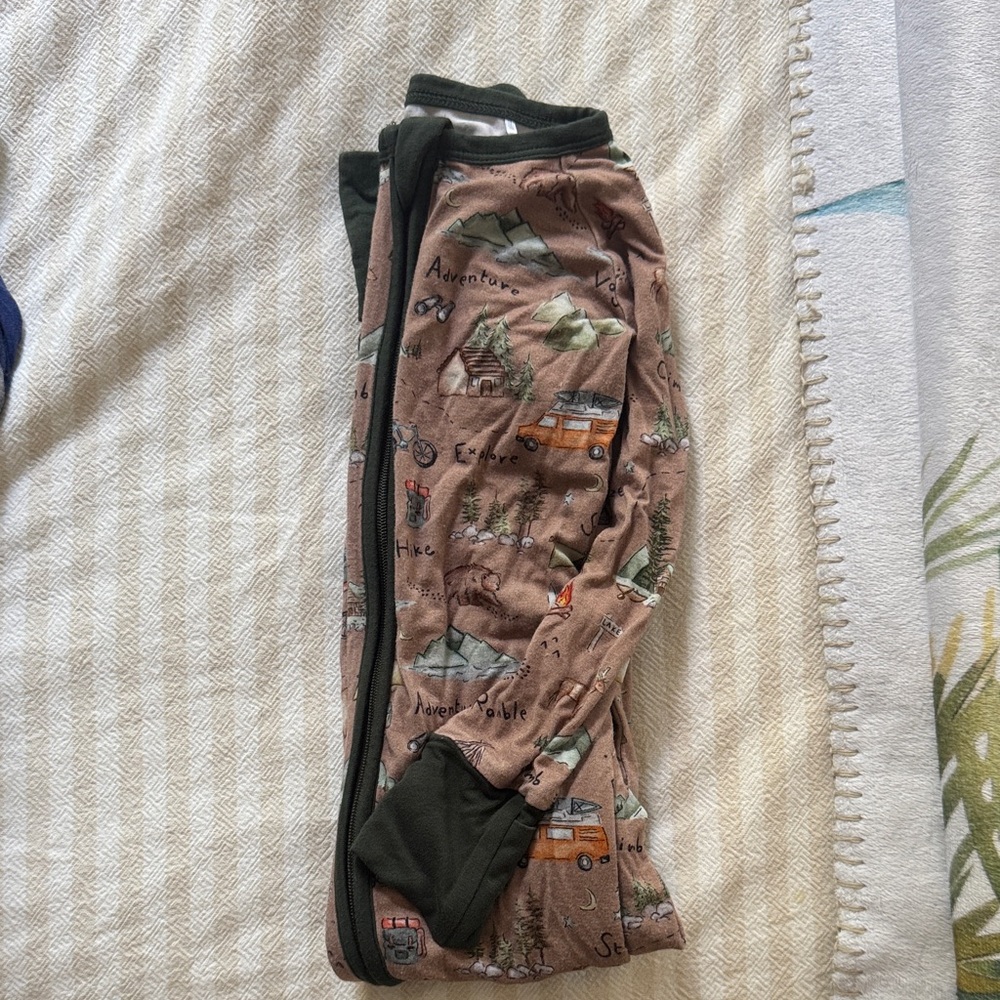 Size 12/18 bamboo zippy
